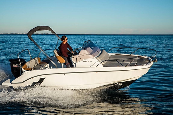 BENETEAU Flyer 11 of 12
