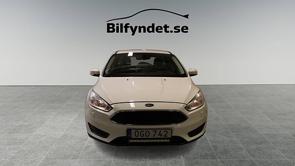 Ford Focus 2 of 5