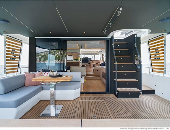 BENETEAU Grand Trawler 63 7 of 12
