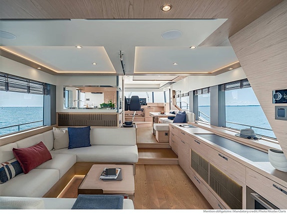 BENETEAU Grand Trawler 63 8 of 12