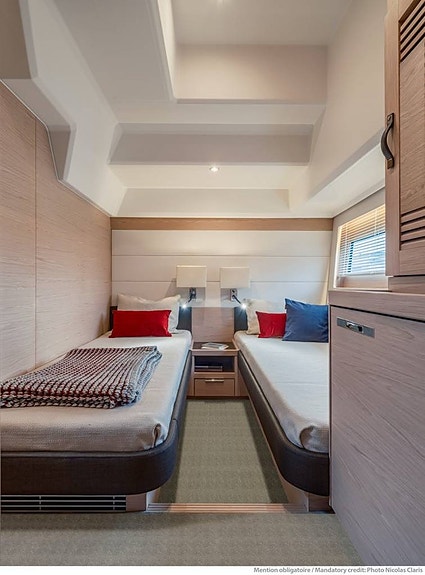 BENETEAU Grand Trawler 63 12 of 12