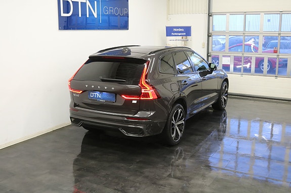Volvo XC60 2 of 5