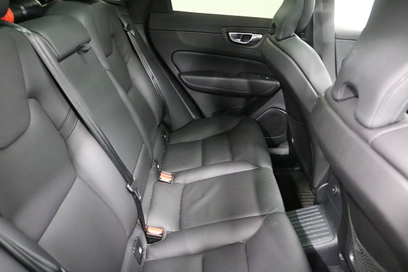 Volvo XC60 9 of 21