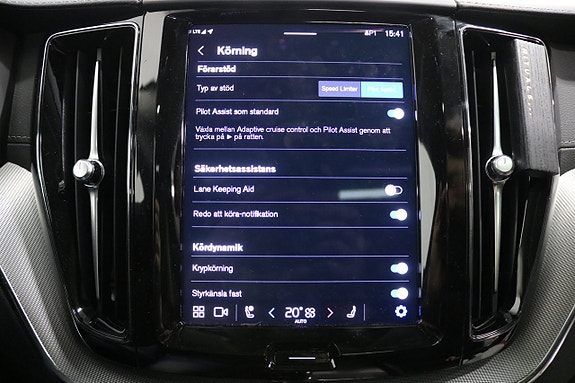 Volvo XC60 19 of 21