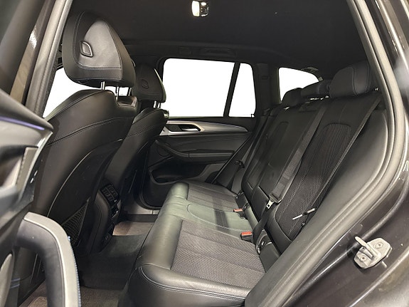 BMW X3 4 of 5