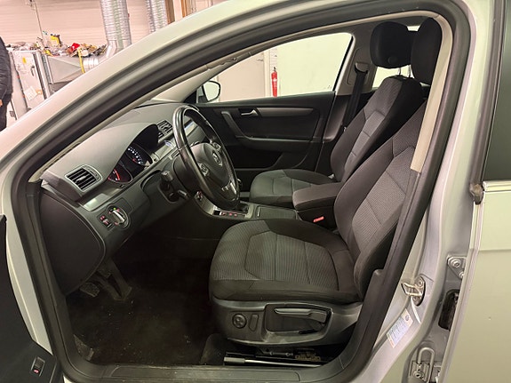 Volkswagen Passat 7 of 16