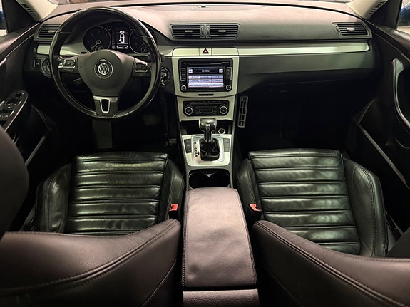 Volkswagen Passat 9 of 15
