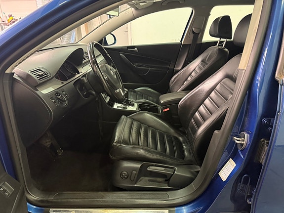 Volkswagen Passat 8 of 15