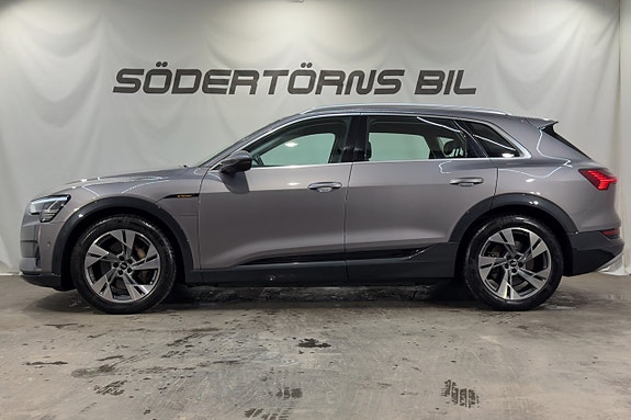 Audi e-tron 3 of 28