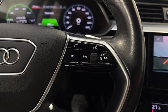 Audi e-tron 15 of 28