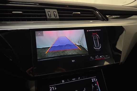 Audi e-tron 18 of 28