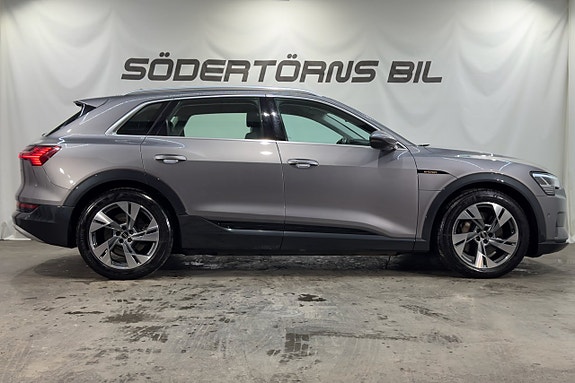 Audi e-tron 5 of 28