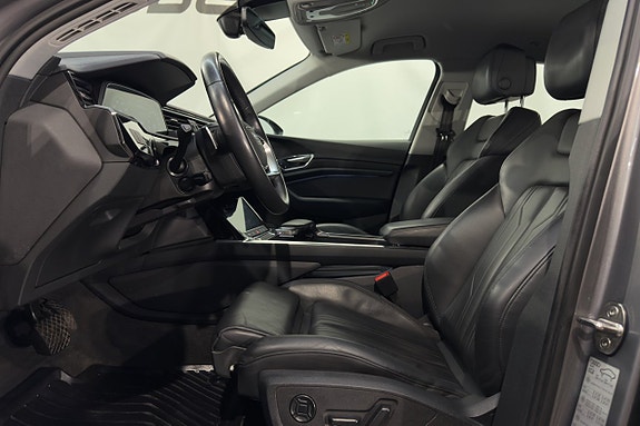 Audi e-tron 9 of 28