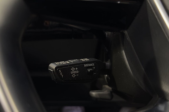 Audi e-tron 14 of 28