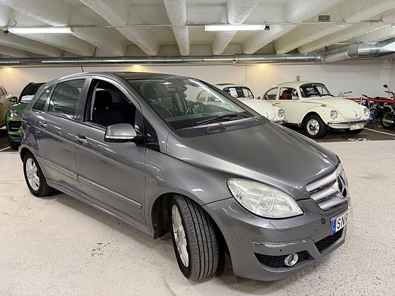 Mercedes-Benz B200
