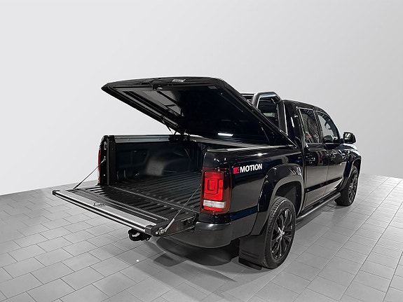 Volkswagen Amarok 8 of 20