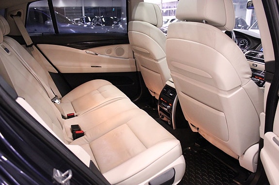 BMW 535i 12 of 26