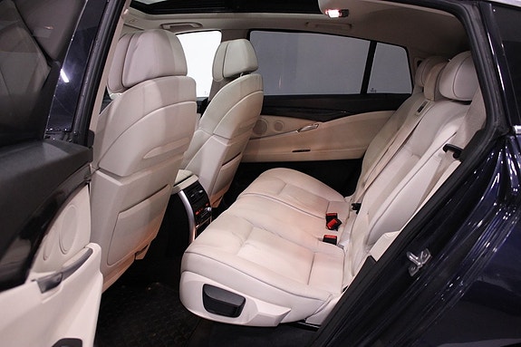 BMW 535i 11 of 26