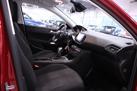 Peugeot 308 14 of 23