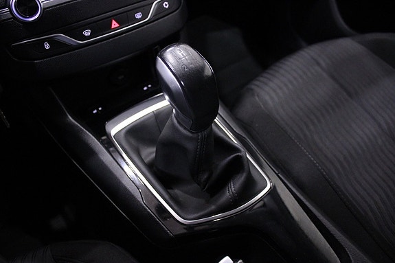 Peugeot 308 21 of 23