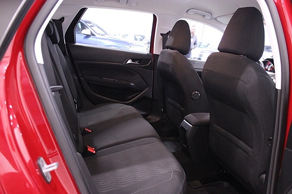 Peugeot 308 12 of 23