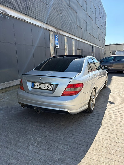 Mercedes-Benz C180 5 of 5