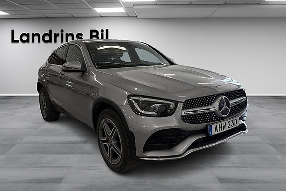Mercedes-Benz GLC300 e 3 of 5