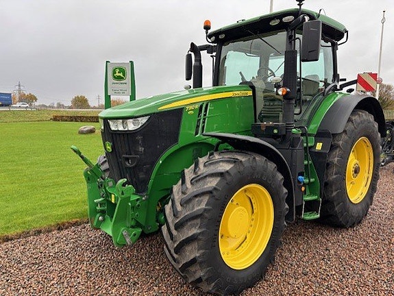 John Deere 7310R