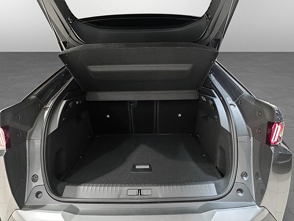Peugeot e-3008 7 of 14