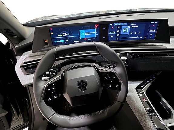 Peugeot e-3008 13 of 14