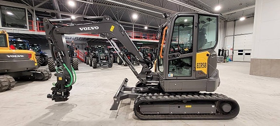 Volvo ECR58F / Steelwrist X07