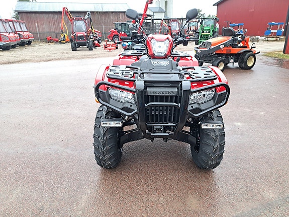 Honda Rubicon 520 Traktor 3 of 5
