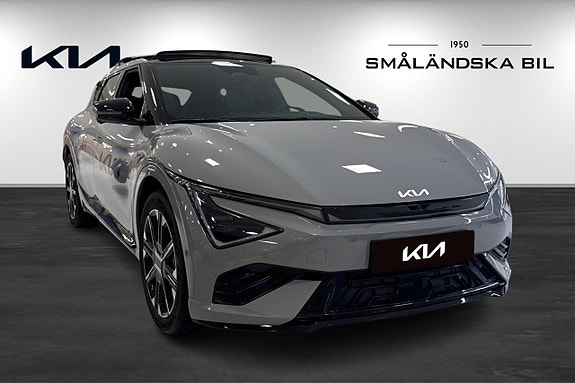 Kia EV6 4 of 17