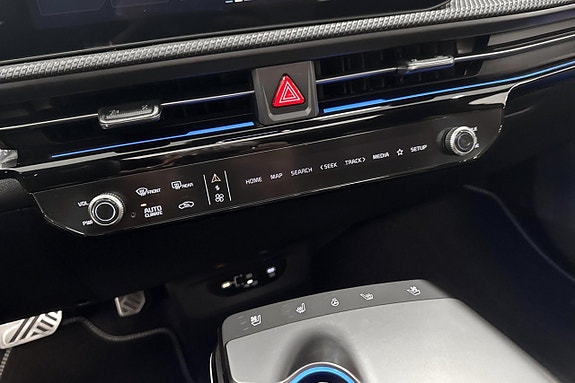 Kia EV6 14 of 17