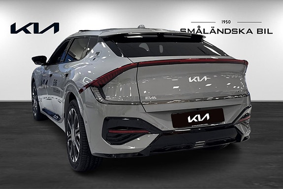 Kia EV6 7 of 17