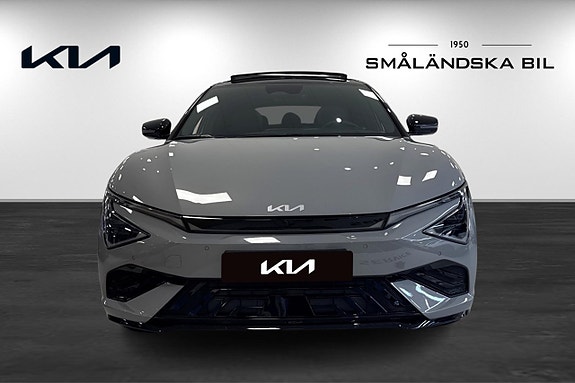 Kia EV6 3 of 17