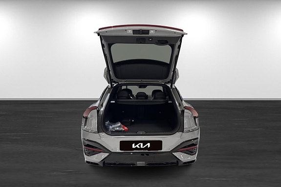 Kia EV6 15 of 17