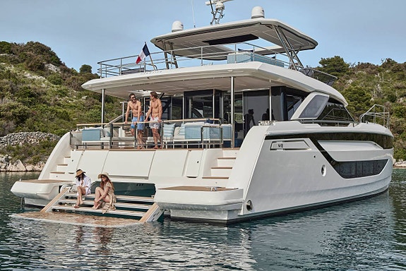 PRESTIGE M-Line 7 of 12