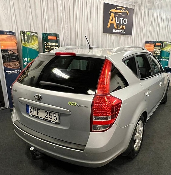 Kia Ceed 4 of 6