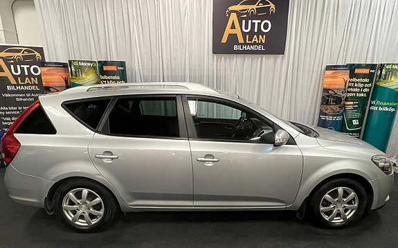 Kia Ceed 2 of 6