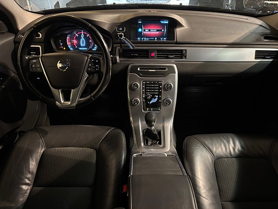 Volvo V70 6 of 11