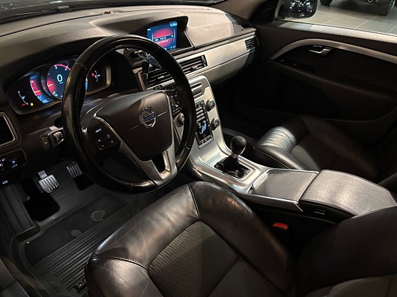 Volvo V70 5 of 11