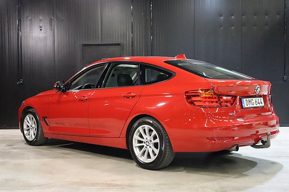 BMW 320 3 of 5