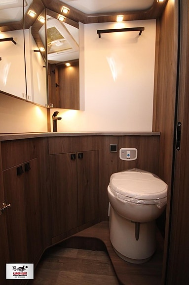 Kabe Imperial Travel Master R 830 LGB 17 of 19