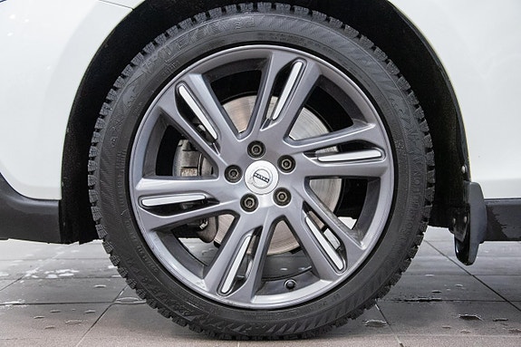 Volvo V40 Cross Country 23 of 26