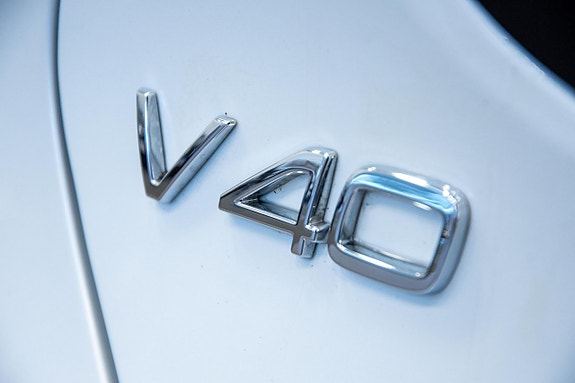 Volvo V40 Cross Country 25 of 26