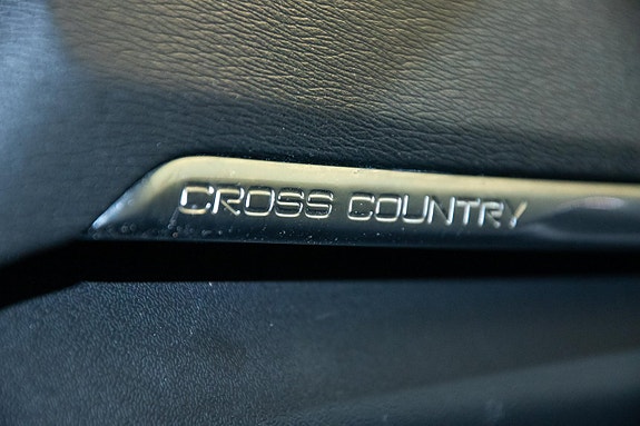 Volvo V40 Cross Country 22 of 26