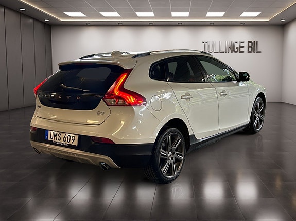 Volvo V40 Cross Country 5 of 5