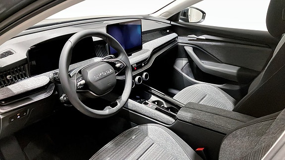 Skoda Superb 8 of 12
