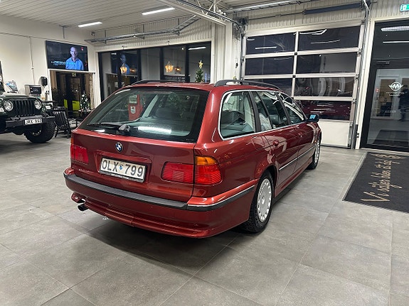 BMW 520 4 of 5